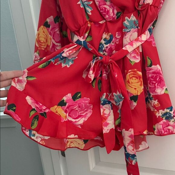 Pink Lily Floral Red Romper - Picture 3 of 5